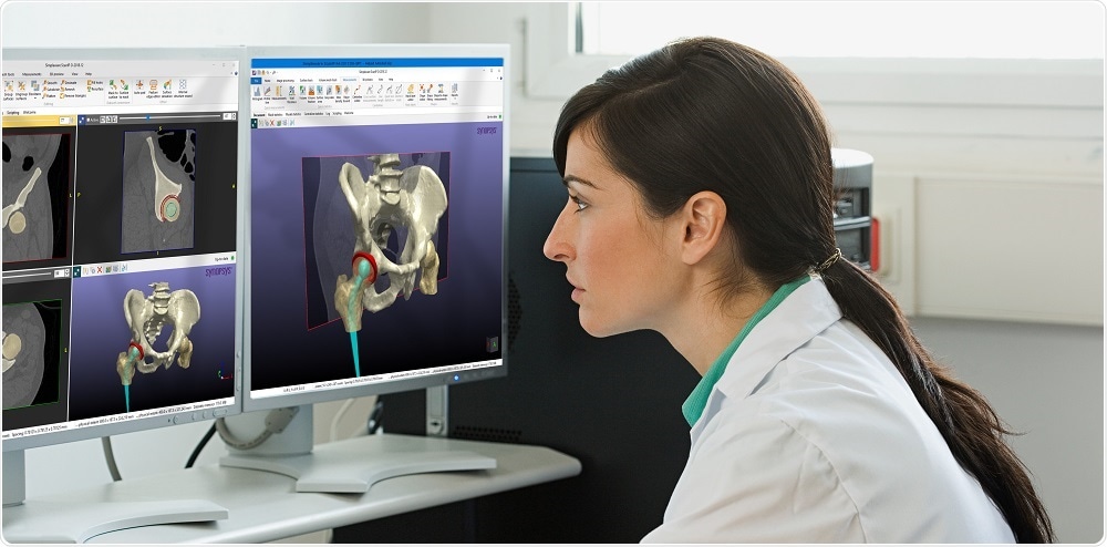 Scientist using Simpleware™ ScanIP