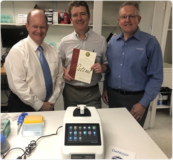 US Senator Chris Coons visits DeNovix Inc.