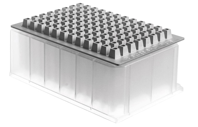 Biotage® ACT Plate adapter in position on 2-mL collection plate