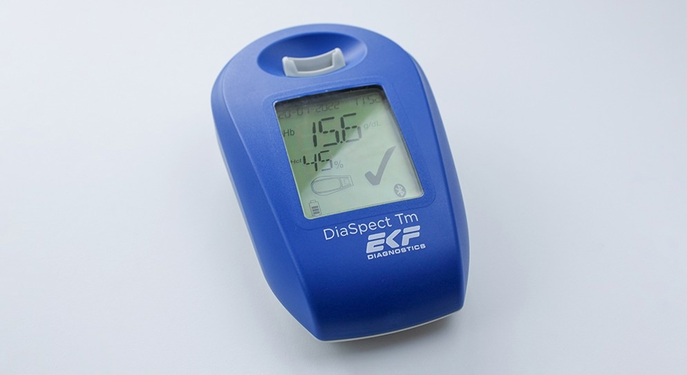 Hand-held hemoglobin analyzer - DiaSpect Tm