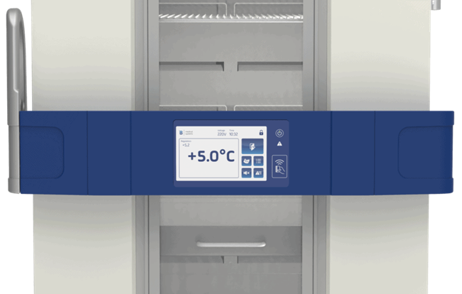 773 L refrigerator with smart alerts and compliance-ready data logging