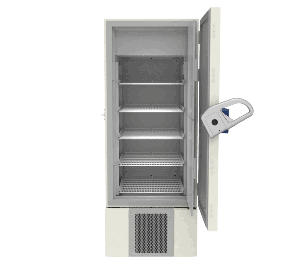 Large-capacity refrigerator with accurate and stable temperature control