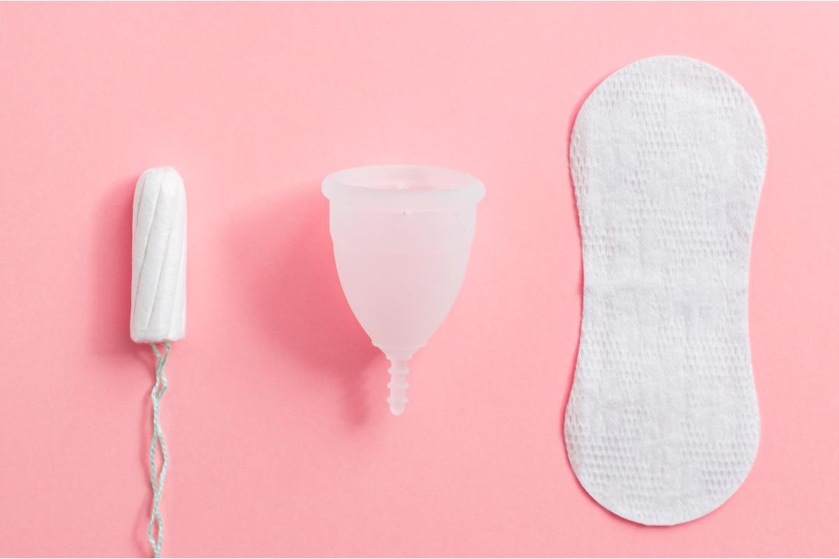 Study: COVID-19 vaccination and menstrual cycle changes: A United Kingdom (UK) retrospective case-control study. Image Credit: Tijana Simic/Shutterstock