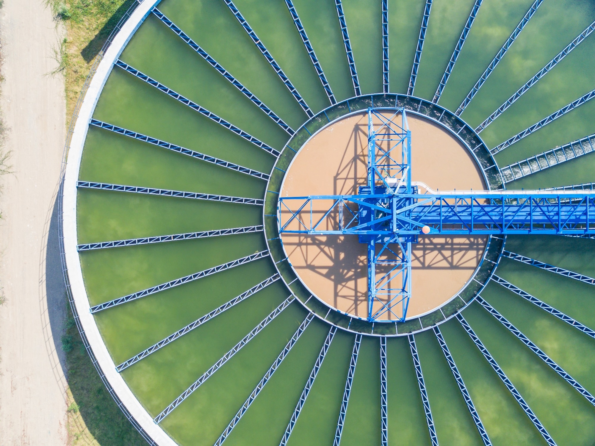 Study: Wastewater sequencing reveals early cryptic SARS-CoV-2 variant transmission. Image Credit: w.tab / Shutterstock