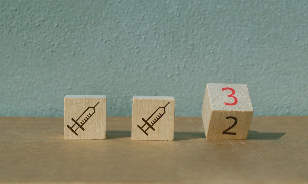 Study: Interval between prior SARS-CoV-2 infection and booster vaccination impacts magnitude and quality of antibody and B cell responses. Image Credit: No-Mad/Shutterstock