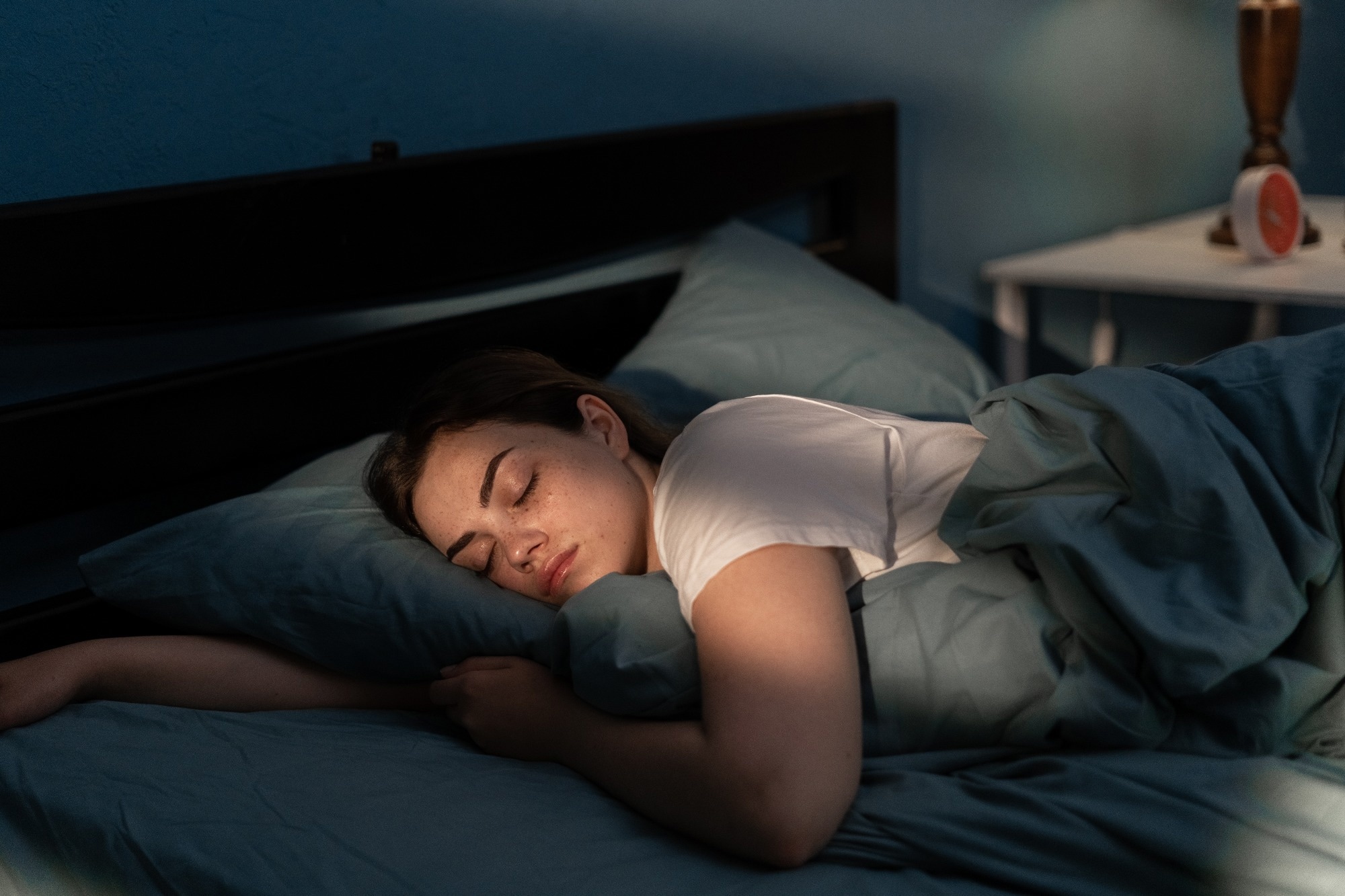 Study: Very short sleep duration reveals a proteomic fingerprint that is selectively associated with incident diabetes mellitus but not with incident coronary heart disease: a cohort study. Image Credit: Lysenko Andrii/Shutterstock.com