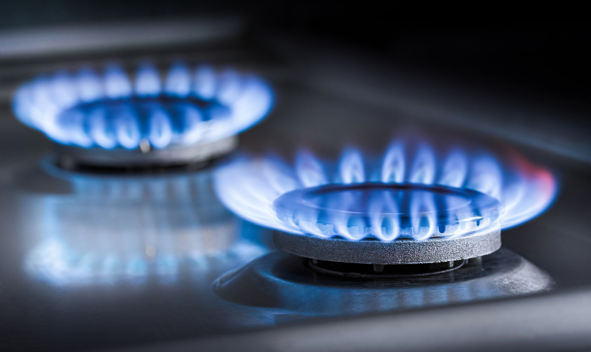 Study: Cooking with liquefied petroleum gas or biomass and fetal growth outcomes: a multi-country randomised controlled trial. Image Credit: Irina Gutyryak / Shutterstock.com