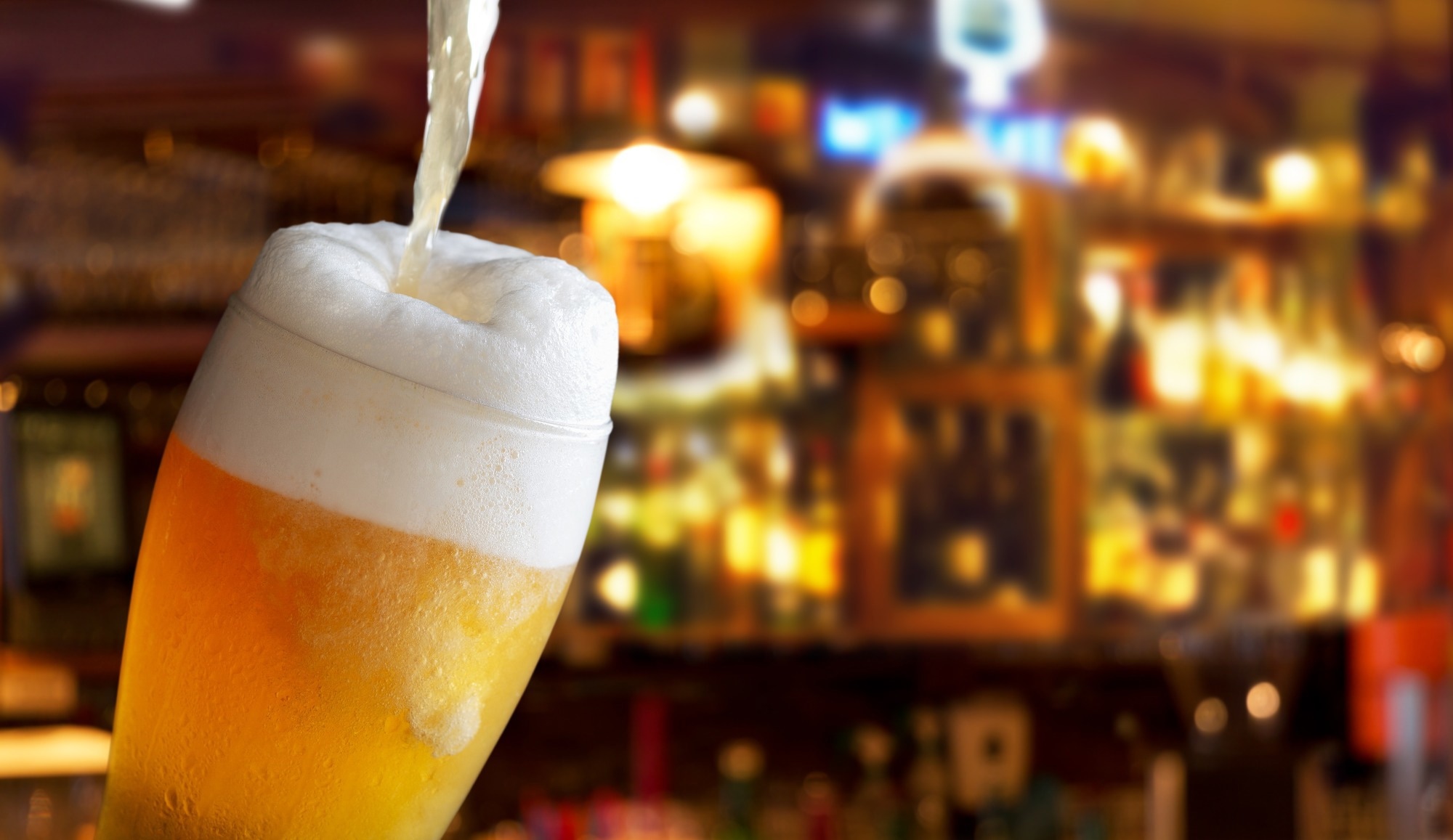 Study: Alcohol Triggers the Accumulation of Oxidatively Damaged Proteins in Neuronal Cells and Tissues. Image Credit: Nitr / Shutterstock.com