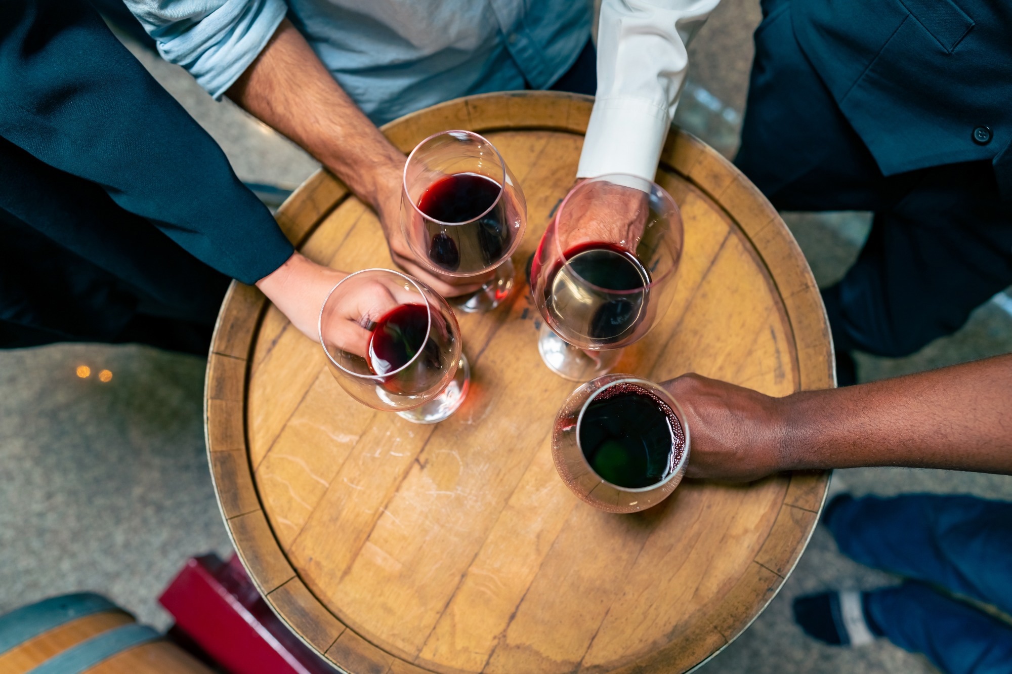 Study: Moderate wine consumption measured using the biomarker urinary tartaric acid concentration decreases inflammatory mediators related to atherosclerosis. Image Credit: CandyRetriever/Shutterstock.com