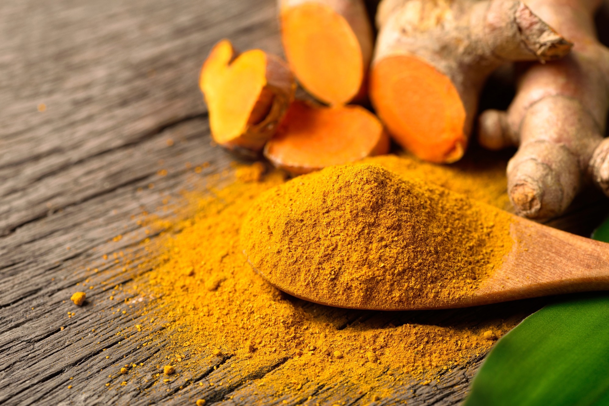 Study: Antiviral, anti-inflammatory and antioxidant effects of curcumin and curcuminoids in SH-SY5Y cells infected by SARS-CoV-2. Image Credit: Photoongraphy/Shutterstock.com