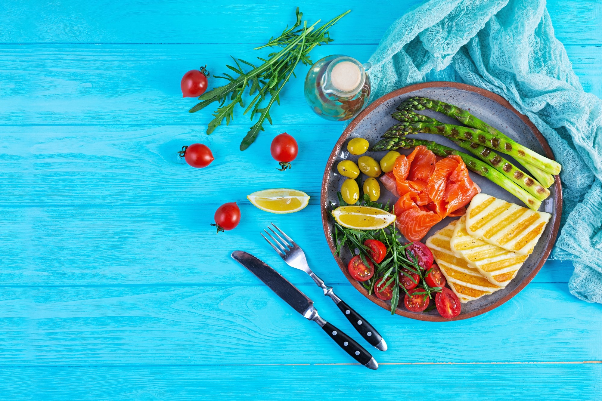 Study: Low- vs high-glycemic index Mediterranean-style eating patterns improved some domains of health-related quality of life but not sleep in adults at risk for type 2 diabetes: The MEDGICarb randomized controlled trial. Image Credit: Aeril / Shutterstock