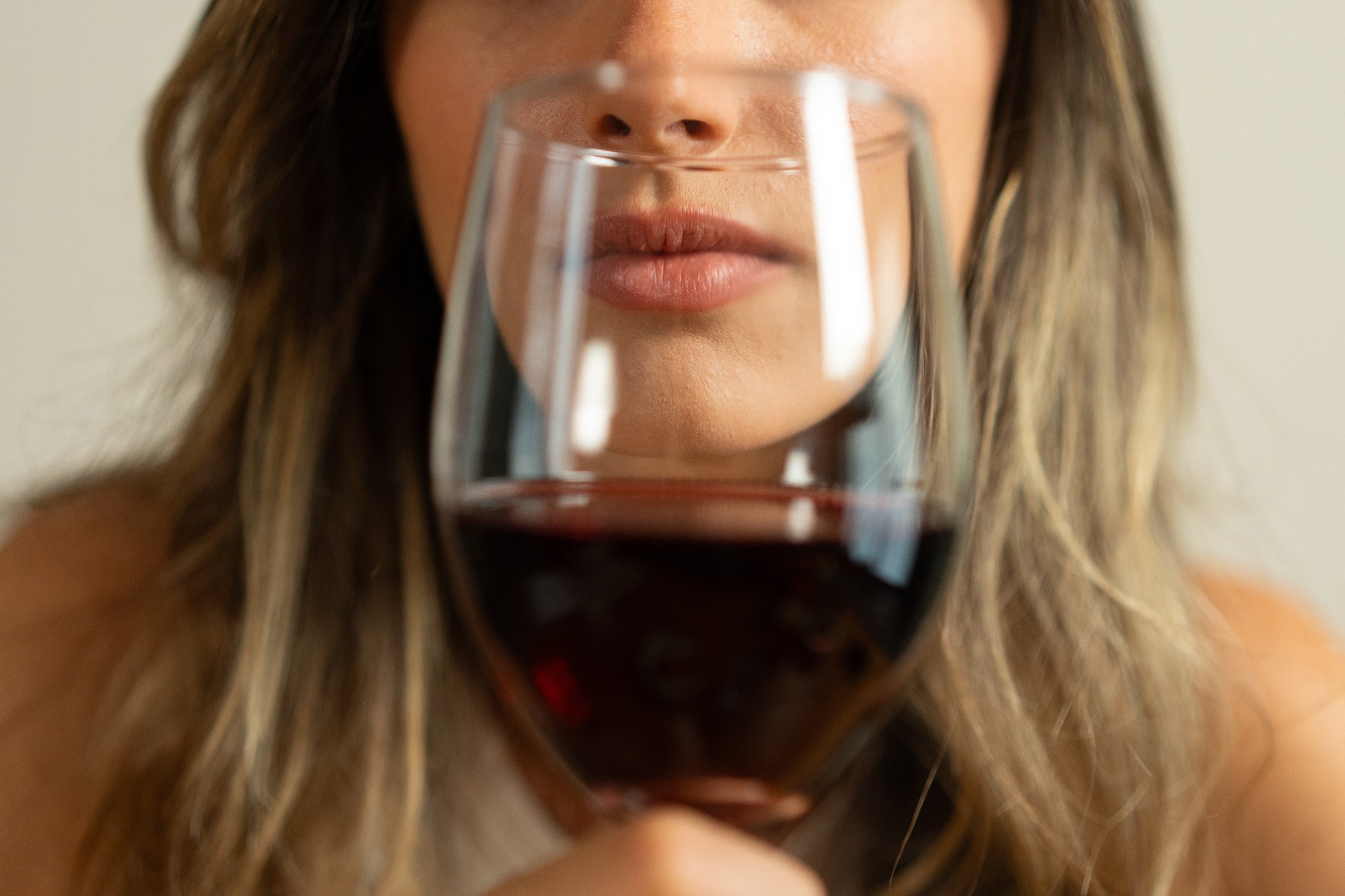 Review: Alcohol Use and Cardiovascular Disease: A Scientific Statement From the American Heart Association. Image Credit: Lomb / Shutterstock