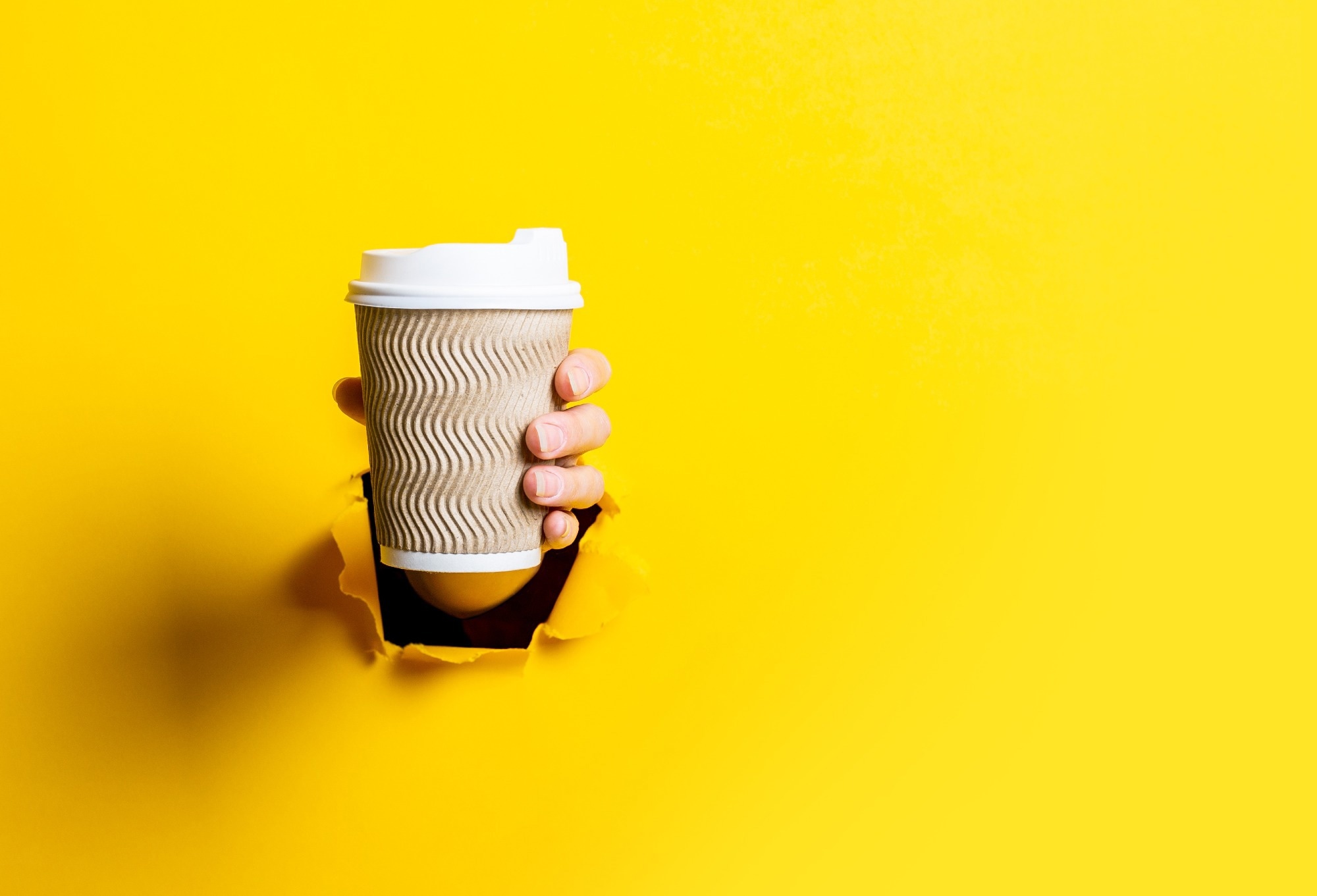 Study: Synthetic microplastics in hot and cold beverages from the UK market: Comprehensive assessment of human exposure via total beverage intake. Image Credit: SAG stock / Shutterstock