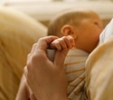 Immediate skin-to-skin contact offers significant health advantages for infants
