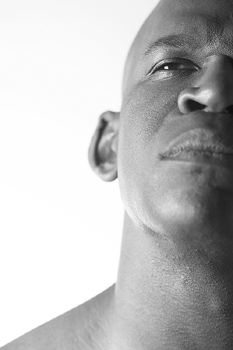 Scientists have found the brain regions that decide where we look, and where to direct our eyes when we’re faced with a difficult choice, such as looking someone straight in the eye or looking away.